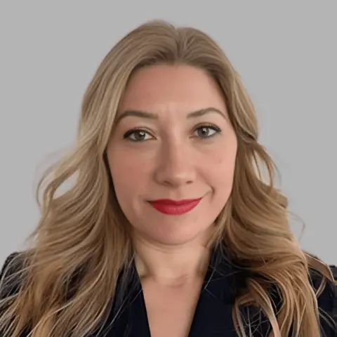 Portrait of Dr Elisa Forestan Barnes