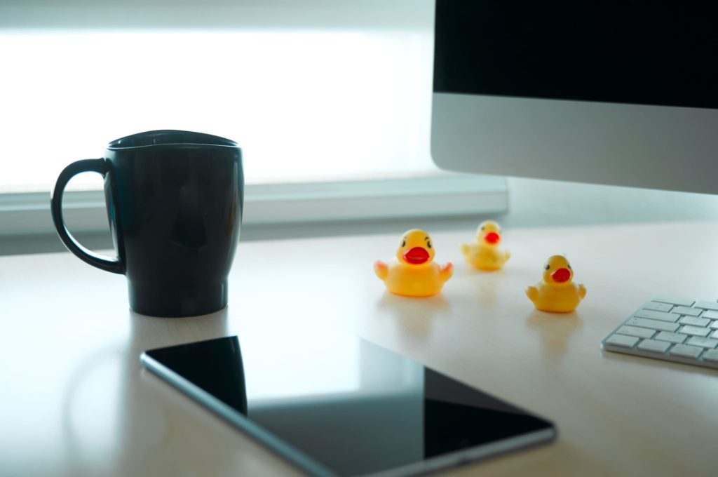 Tic-tac-toe, rubber ducks and the process of discovery